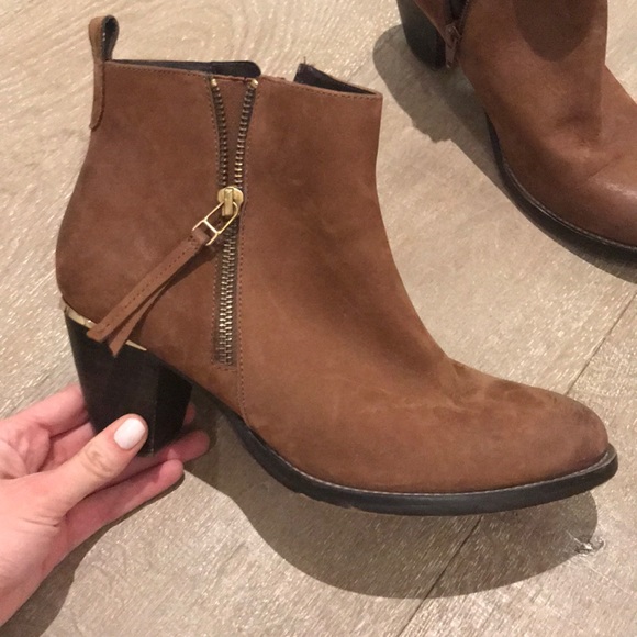 Steve Madden booties - Picture 2 of 4